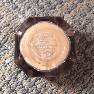 Fenty Beauty Pro Filt’r MINI setting powder BANANA